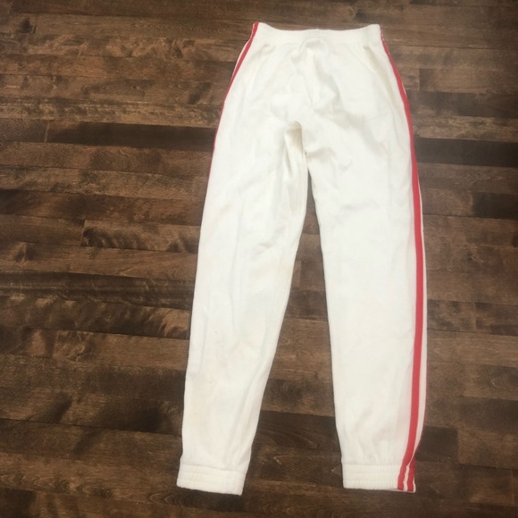 Brandy Melville Johan Galt white sweatpants with red stripes - Picture 4 of 4